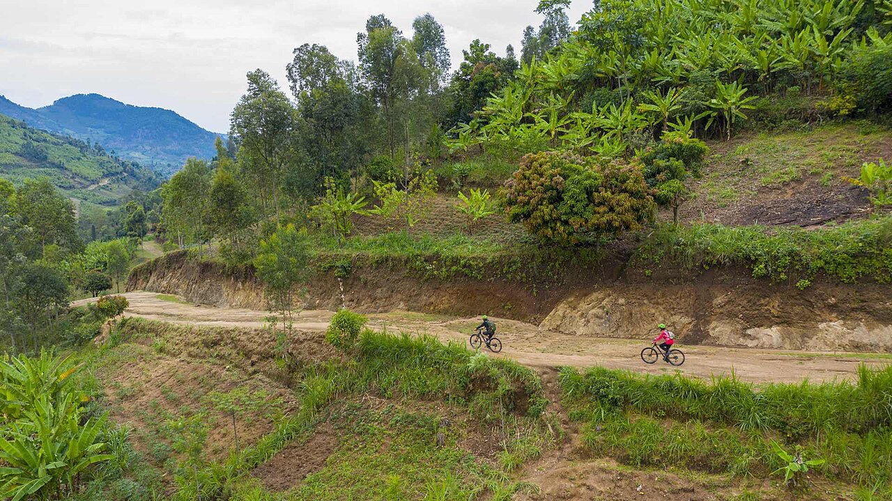 Ifoto igaragaza Gutembera mu nzira ya Congo-Nile mu Rwanda