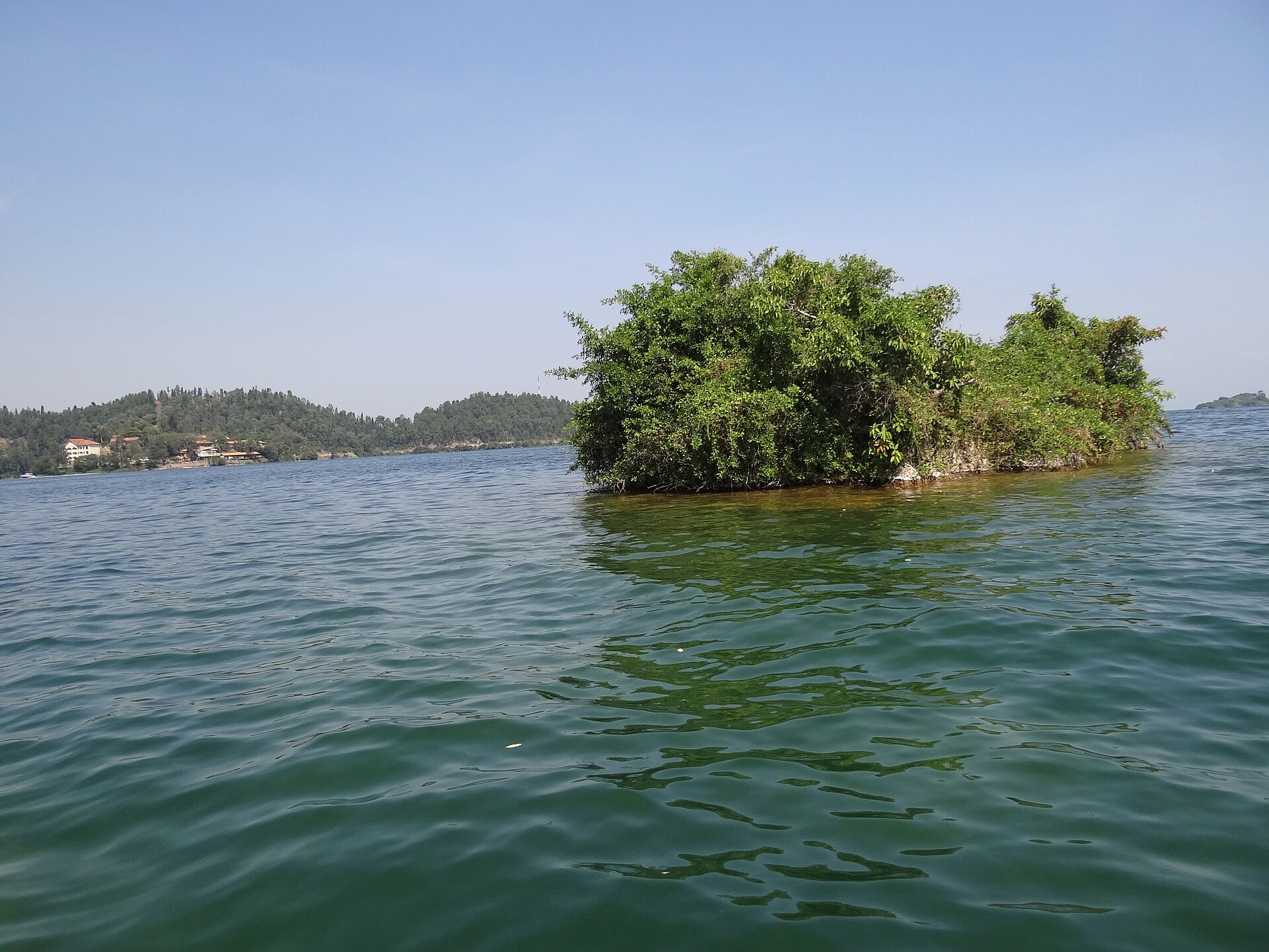 Ifoto igaragaza Gusura ibirwa bitandatu byo mu Kiyaga cya Kivu mu Rwanda